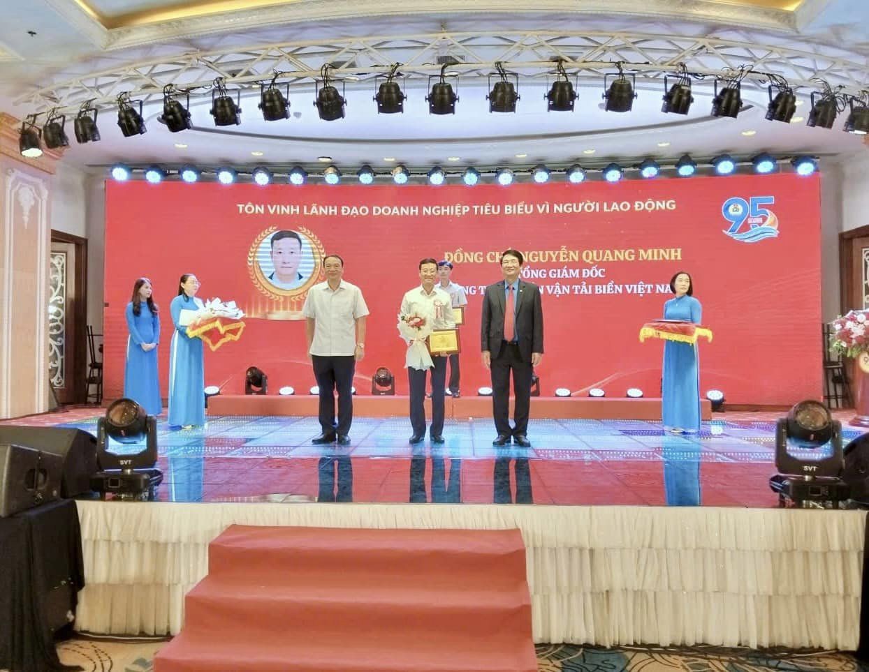 hoi-nghi-gap-mat-bieu-duong-cong-nhan-lao-dong-sy-quan-thuyen-vien-xuat-sac-tieu-bieu-can-bo-cong-doan-xuat-sac-lanh-dao-doanh-nghiep-tieu-bieu-vi-nguoi-lao-dong-nam-2024