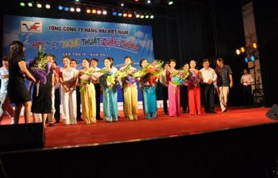 Đội văn nghệ Công ty tham gia Hội diễn văn nghệ